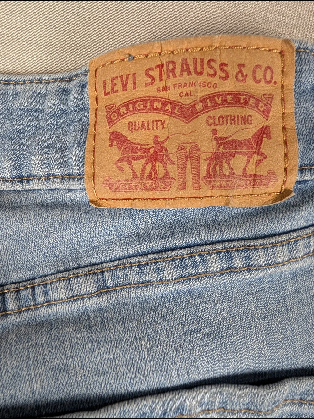 Levi's Classic Mid Rise Skinny Jeans Women's 10 Light Wash Blue